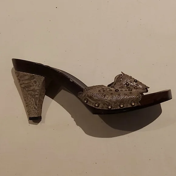 Stuart Weitzman Slide - Picture 5 of 5